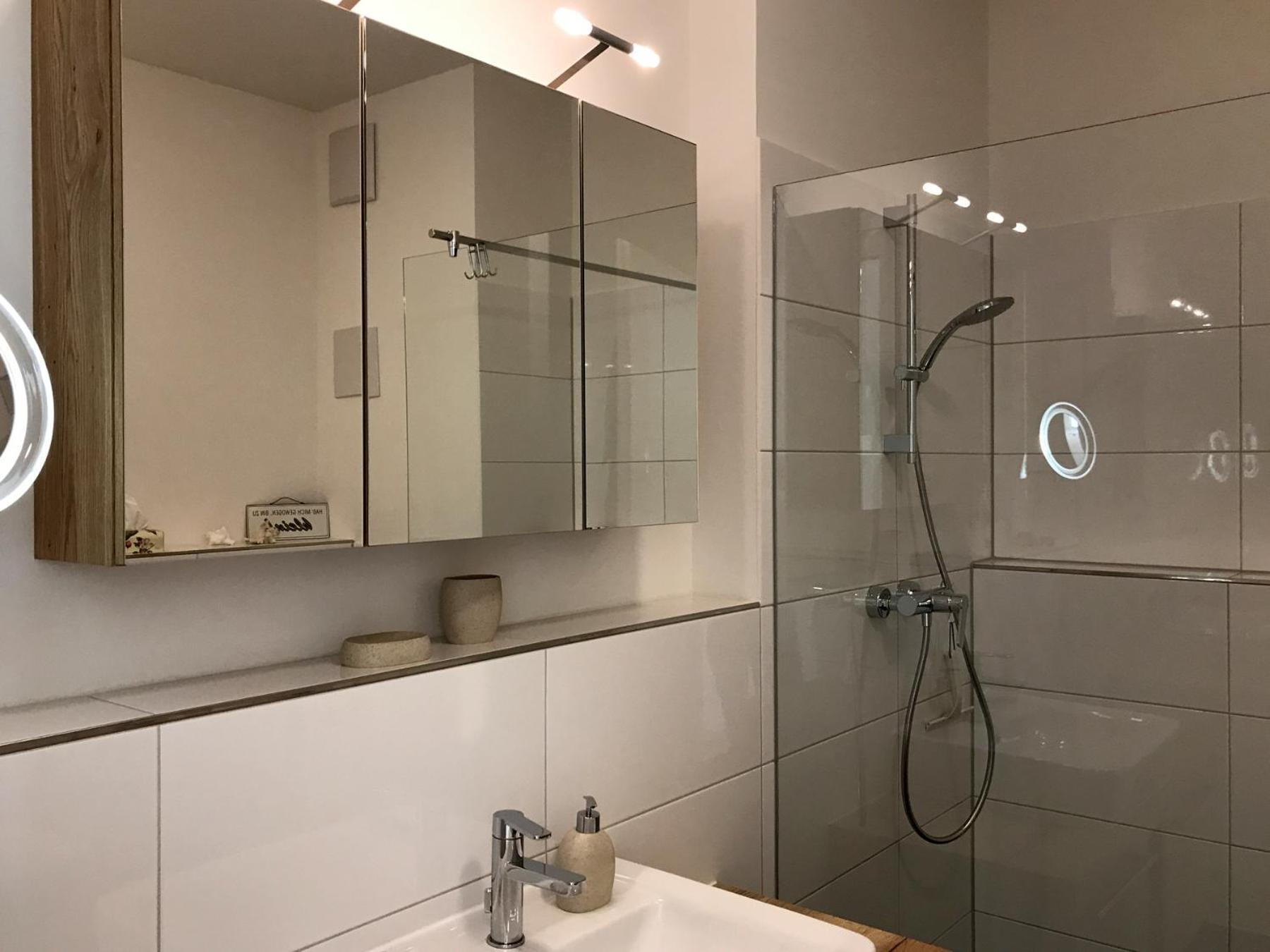 Ferienwohnung Urlaubsglueck- Lichtdurchflutete Wohnung Mit Balkon Und Seesicht Lindau  Exterior foto